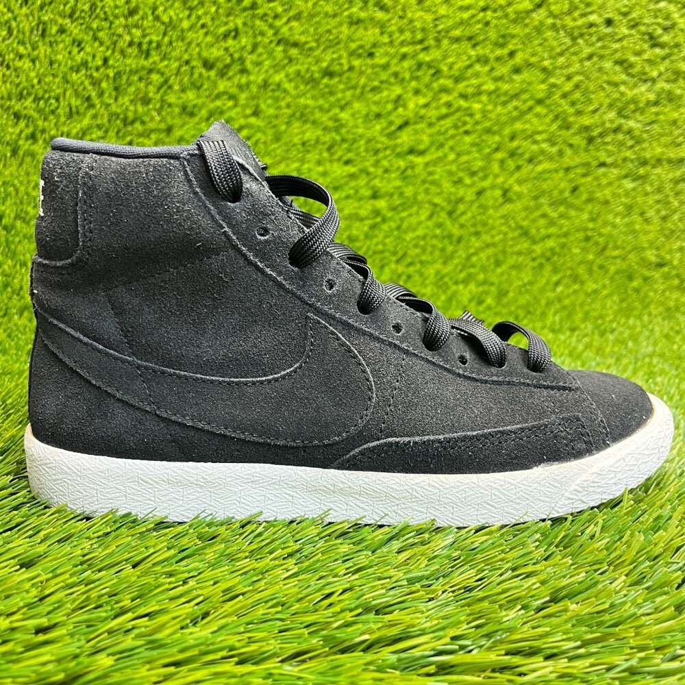 Nike Blazer Mid Premium Boys Size 5.5Y Black White Athletic Suede Shoes Sneakers